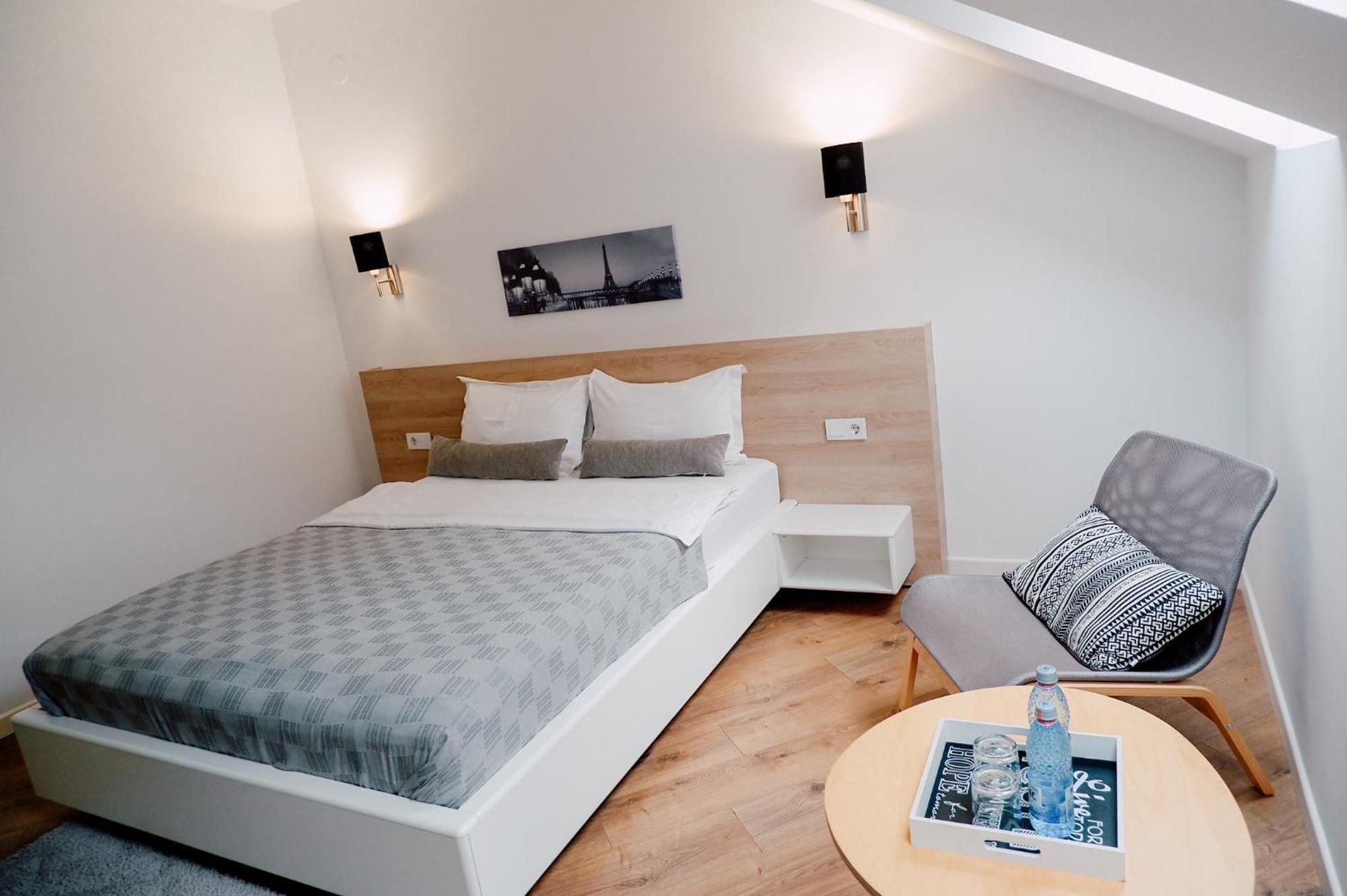 Casa M Hotel Nagyvárad Kültér fotó