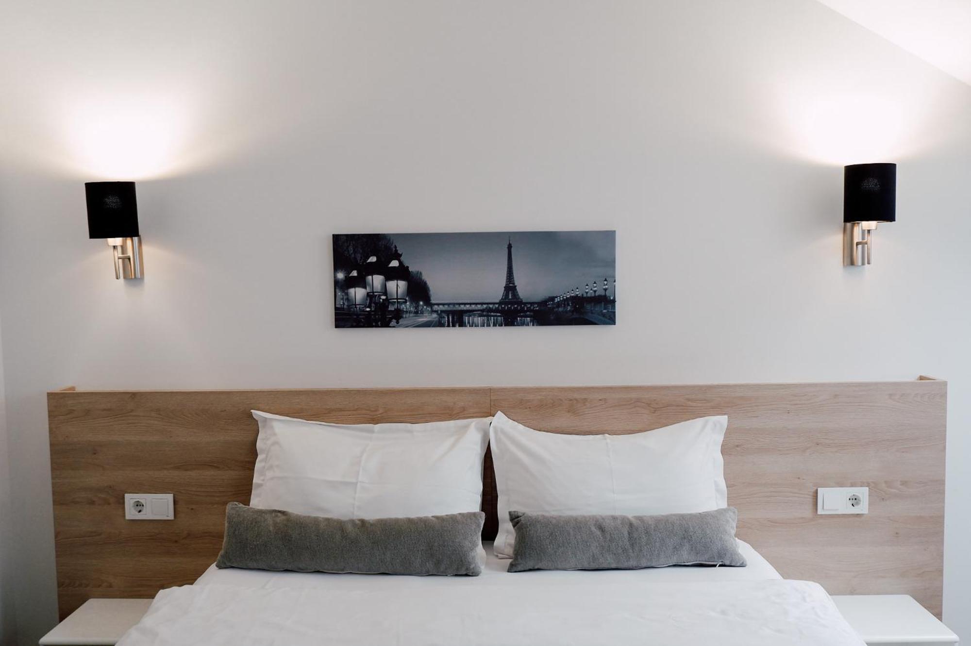 Casa M Hotel Nagyvárad Kültér fotó