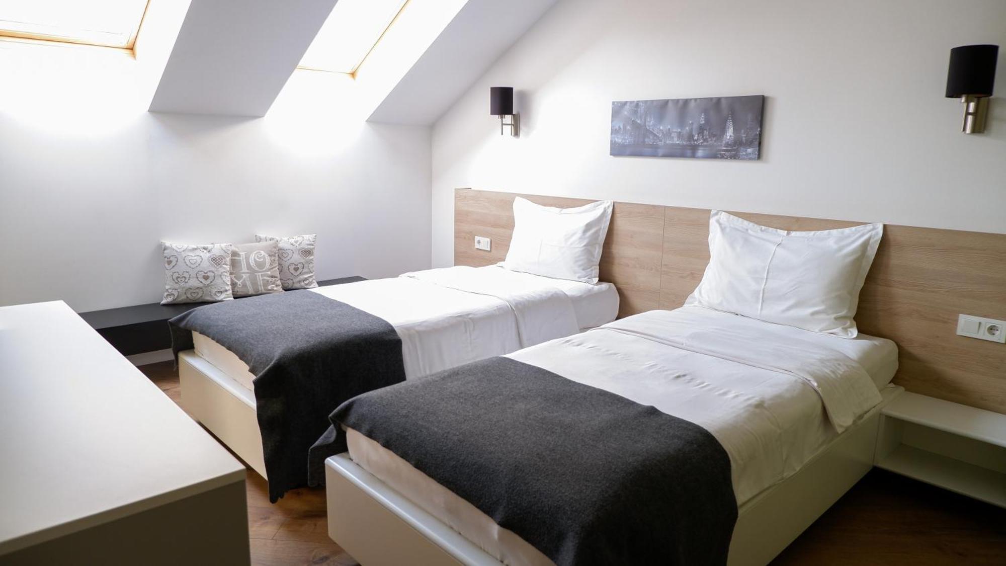 Casa M Hotel Nagyvárad Kültér fotó